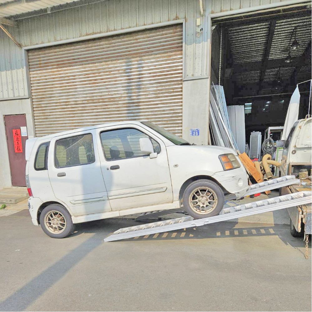 Portable Ramps for Cars, Forklift and Agricultural machinery